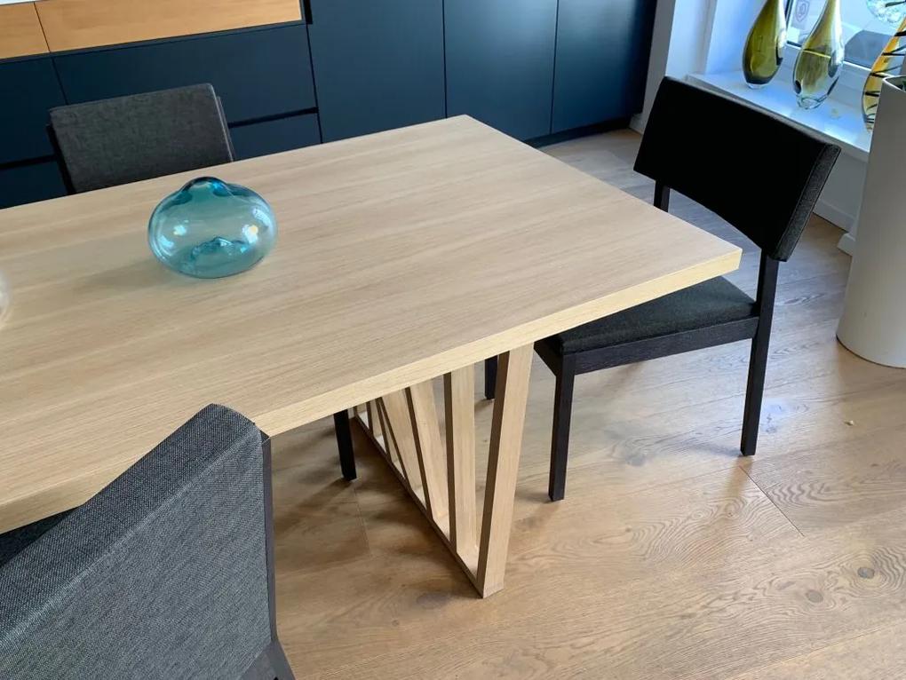 Dizajnový jedálenský stôl PIARG 210 cm - dub prírodný
