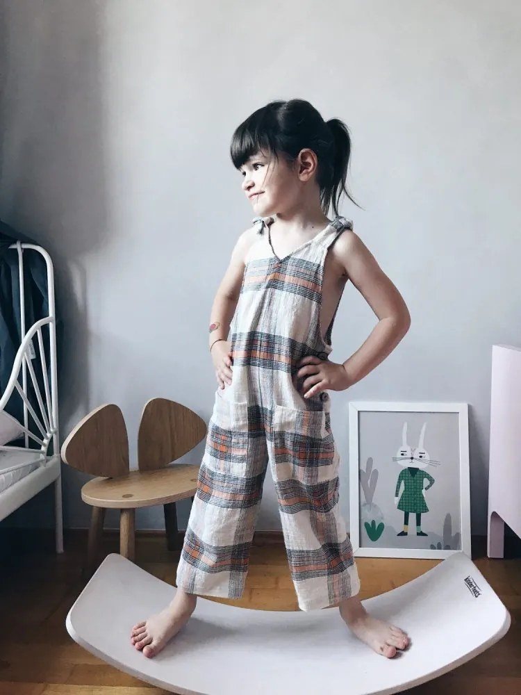 Drevená balančná doska kinderboard biela