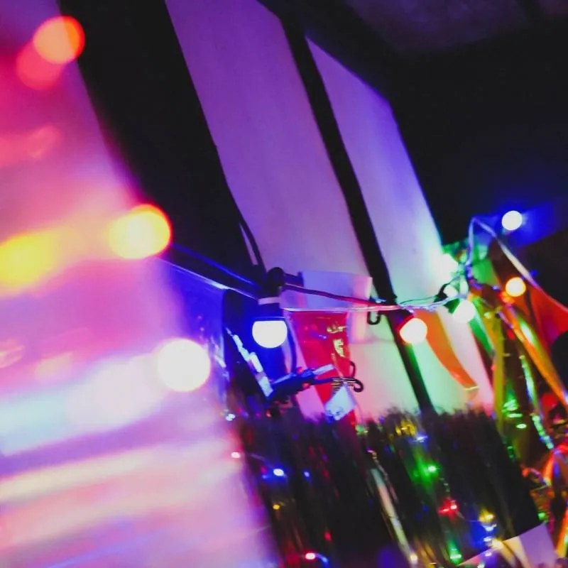 DECOLED LED žárovka, červená, patice E27