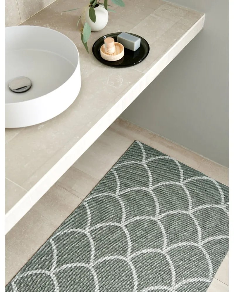 Zelený vnútorný a vonkajší koberec 70x50 cm Kotte Army Sage – Pappelina