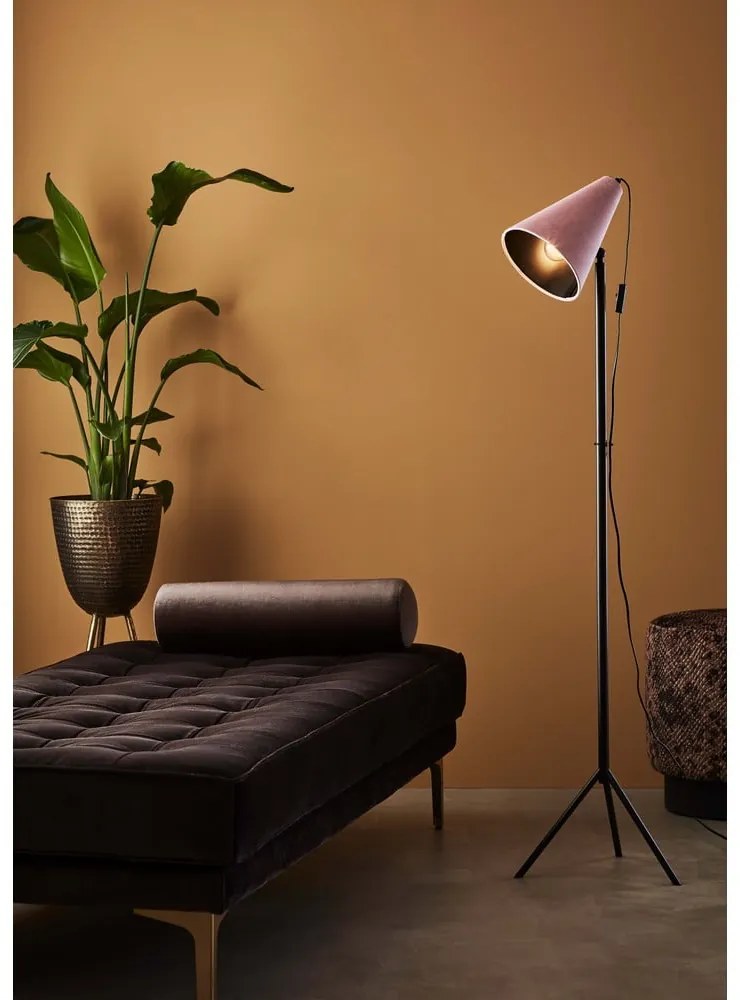 Čierna voľne stojacia lampa s ružovým tienidlom Markslöjd Cilla Floor 1L