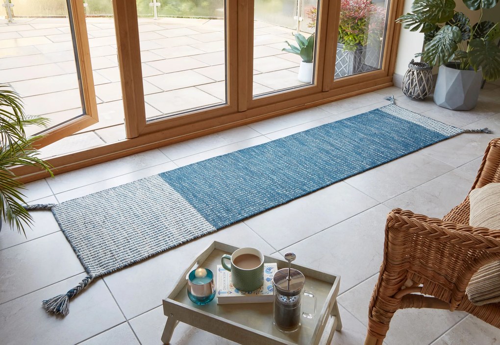 Flair Rugs koberce AKCIA: 60x200 cm Ručne všívaný kusový behúň Infinite Indira Blue - 60x200 cm