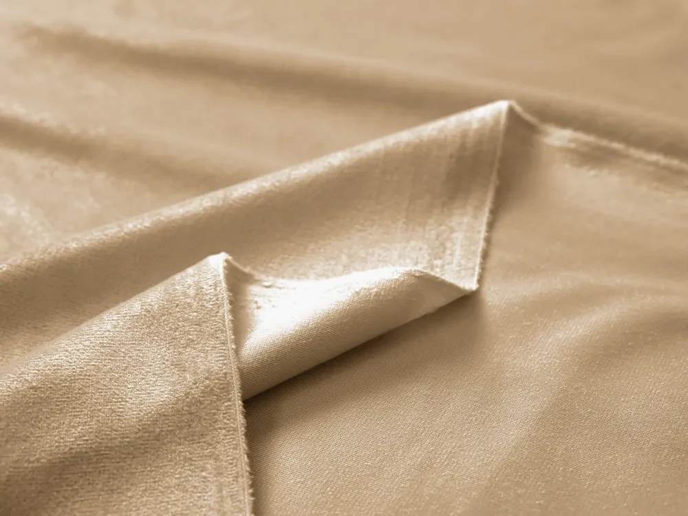 Biante Zamatový záves Velvet Prémium SVP-006 Pieskovo béžový - šírka 270 cm 270x240 cm
