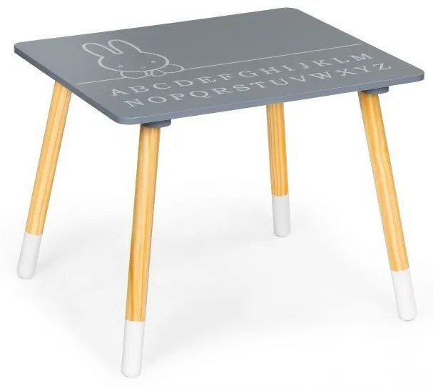 Roztomilý detský stolík s dvomi stoličkami zajačikmi