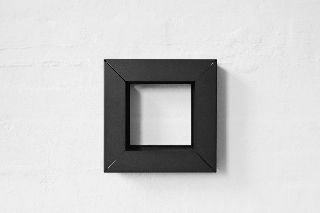 Eva Solo Nerezové krmítko pre vtáky Frame Black