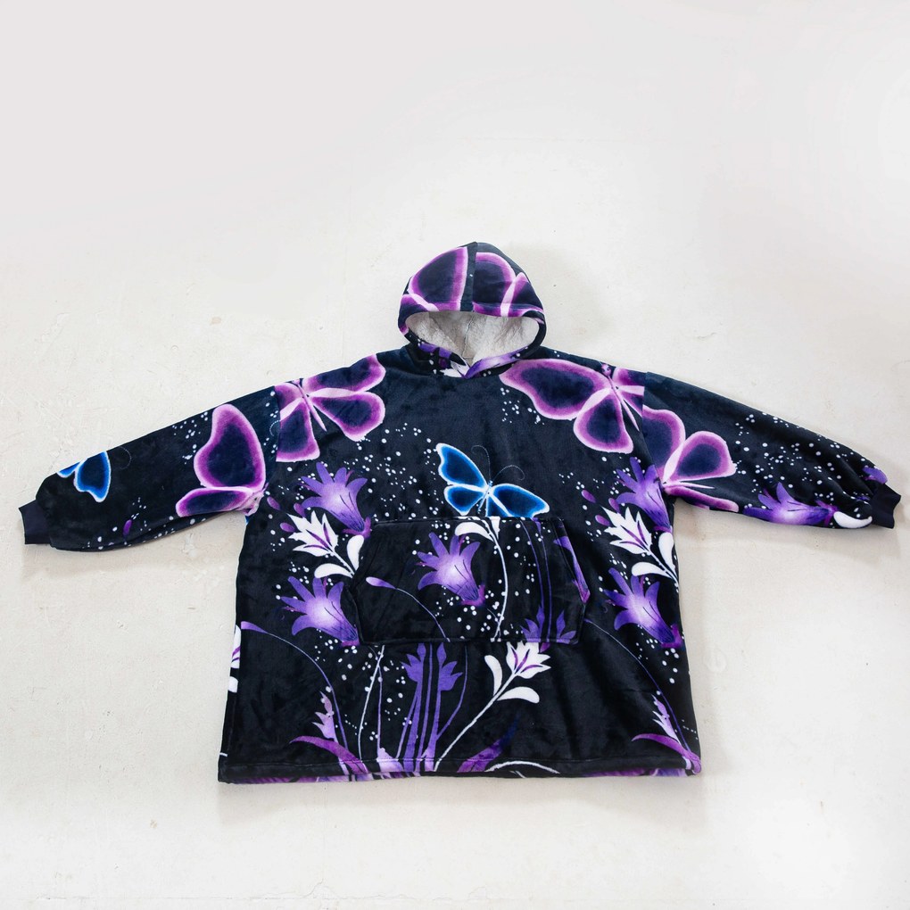 Baránková mikinová deka s rukávmi a kapucňou VIOLET BUTTERFLY, fialová
