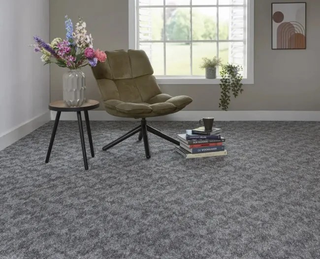 Metrážny koberec MARSEILLE 4428 sivý