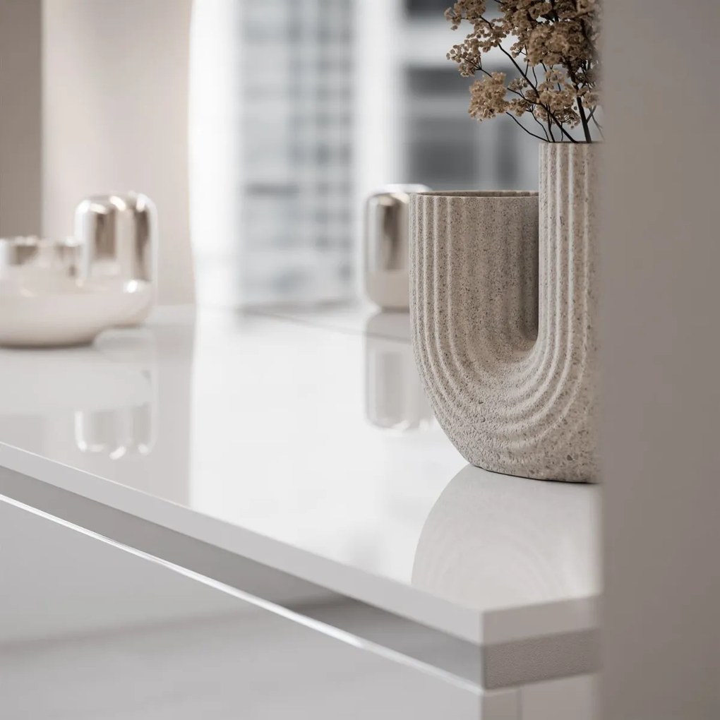 TOALETNÝ STOLÍK NESSIE BIELY LESK + STRIEBORNÝ + ZRKADLO POLMESIAC