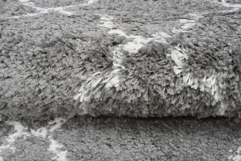 Huňatý šedý vzorovaný behúň Šírka: 100 cm | Dĺžka: 200 cm
