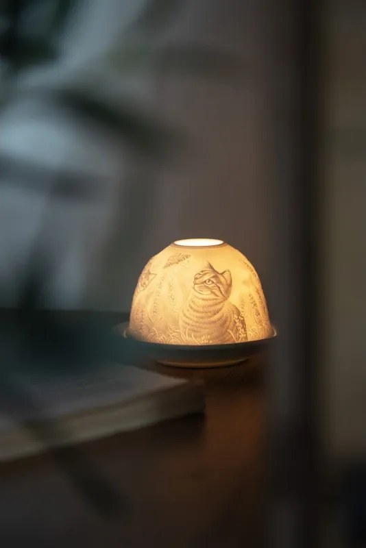 Biely porcelánový svietnik na čajovku mačička s mačiatkami Paollo - Ø 12*8 cm