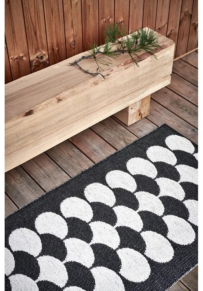 Čierno-krémový vnútorný a vonkajší behúň 70x250 cm Poppy Black Vanilla – Pappelina