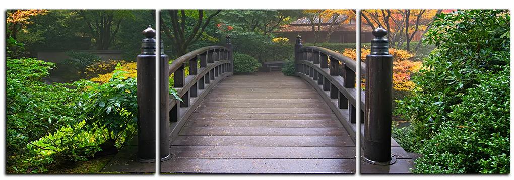 Obraz na plátne - Drevený most v jesennej záhrade - panoráma 5186C (90x30 cm)