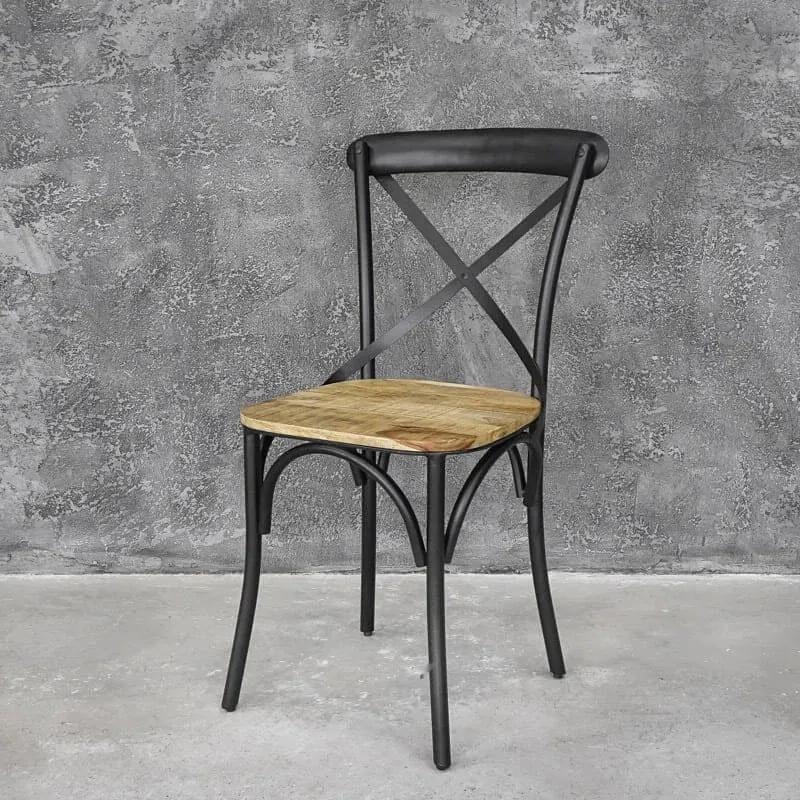 Industriálna kovová stolička s dreveným sedákom a kovovým operadlom 42x42x80 cm
