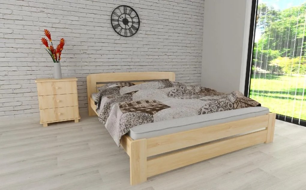 ComfortMatrace Posteľ z masívu borovice LILI+rošt ZADARMO Rozměr: 140x200 cm, Barva: prirodzená farba