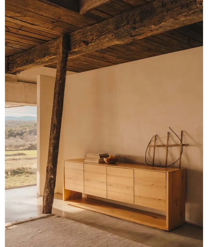Nízka komoda v dekore duba v prírodnej farbe 200x74 cm Alguema – Kave Home