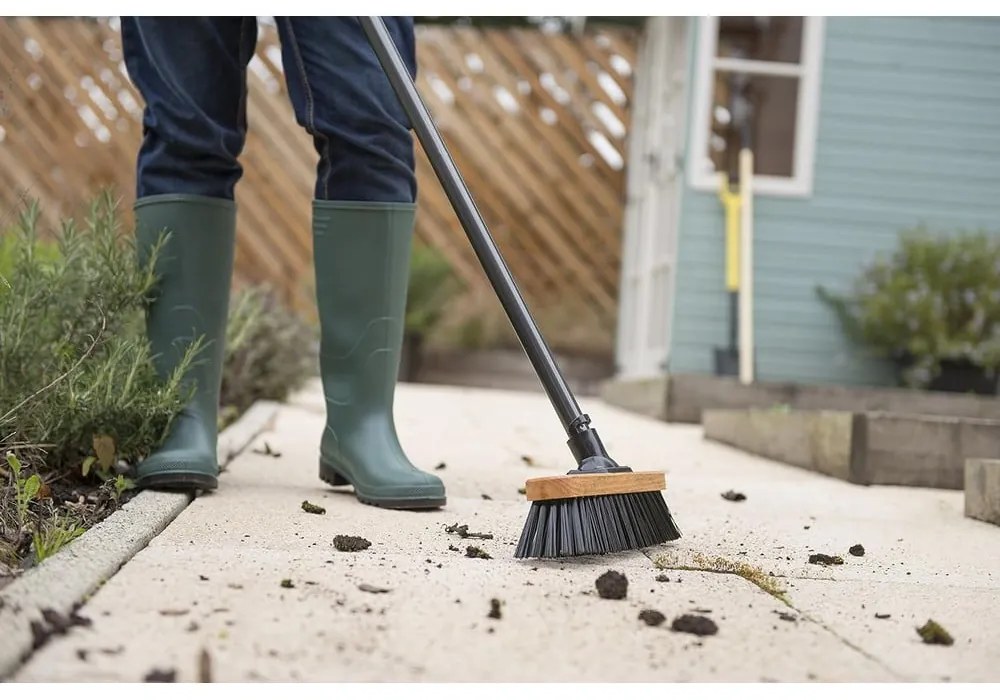 Čierny zmeták Addis Essentials