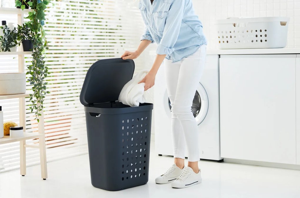 2. akosť - Kôš na špinavú bielizeň, na zber špinavého oblečenia, JONA, 55 l, biely (prasknutý plast okolo pántov)