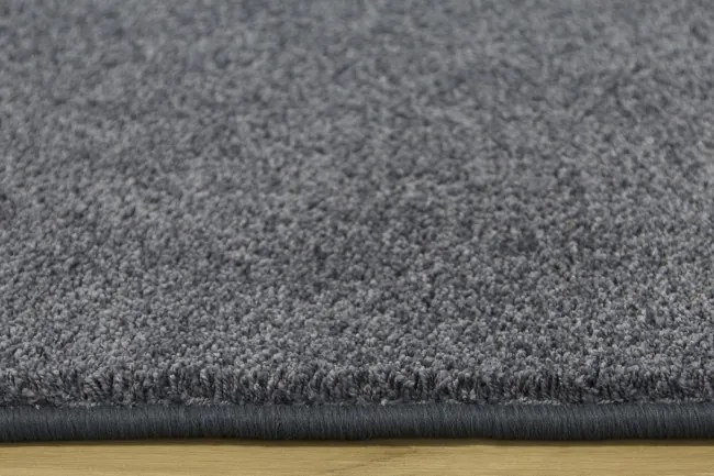 Metrážny koberec Princess 80 antracitový