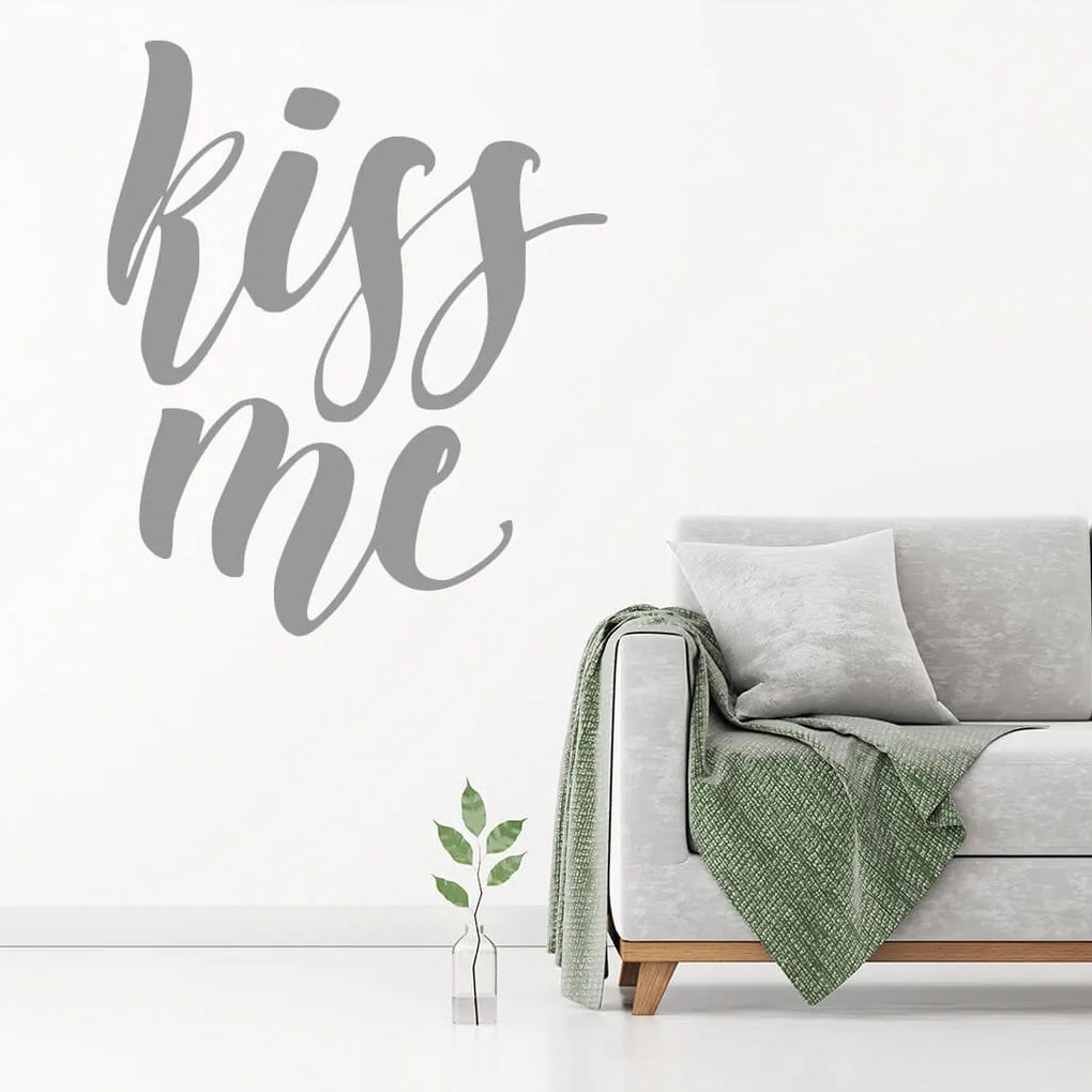 Veselá Stena Samolepka Kiss me Farba: hnědá, Veľkosť: 100 x 83 cm