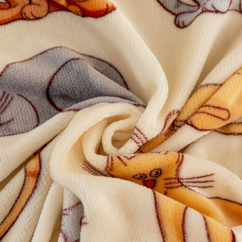 Sada mikroplyšových obliečok COLORED CATS krémové + obliečka mikroplyš SOFT 180x200 cm biele, dvojlôžko