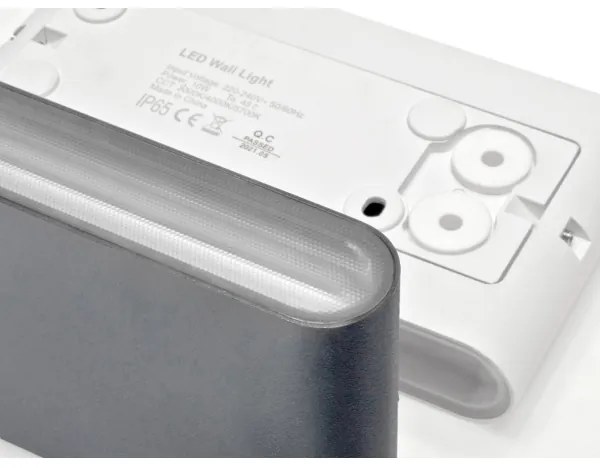 LED2 - LED Vonkajšie nástenné svietidlo FLAT 2xLED/3W/230V IP65 čierna