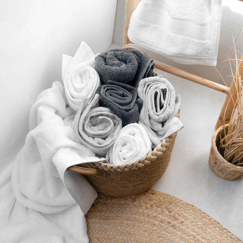 Goldea bambusový uterák/osuška - svetlo sivý 70 x 140 cm