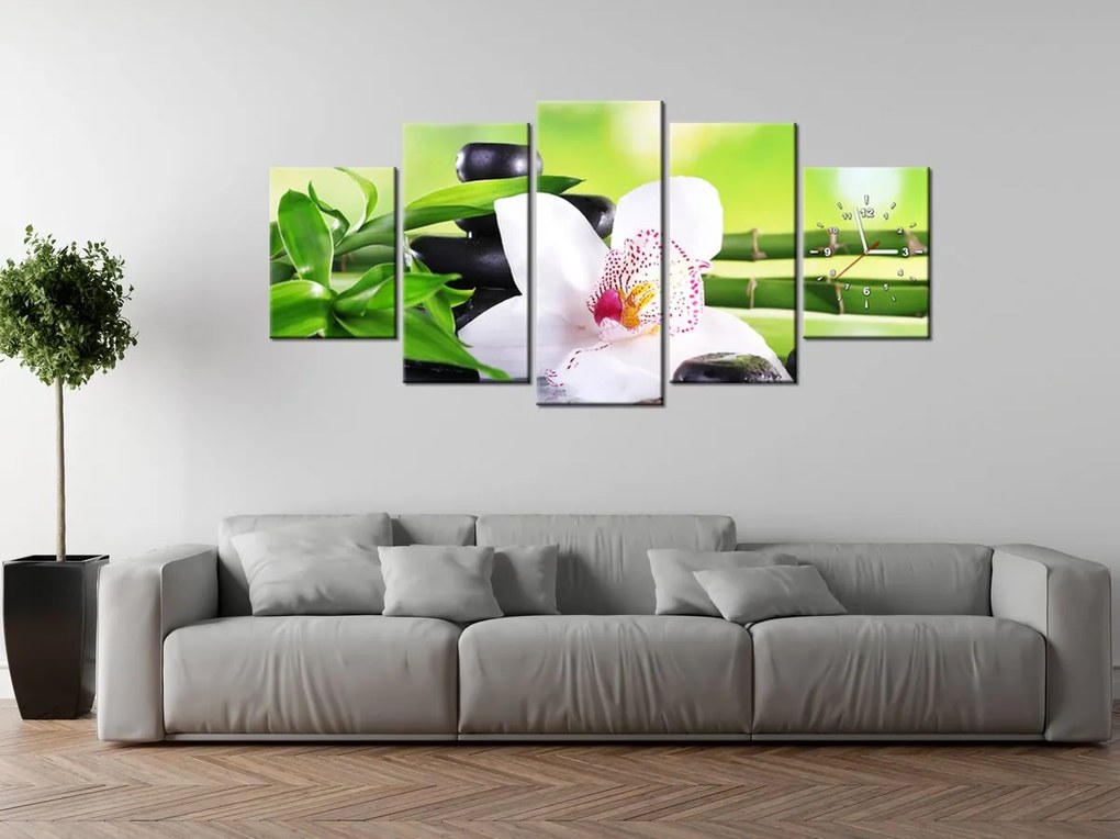 Gario Obraz s hodinami Biela orchidea a kamene - 5 dielny Rozmery: 150 x 105 cm