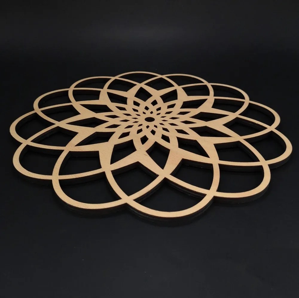 AMADEA Drevené prestieranie okrúhle mandala, masívne drevo, priemer 33 cm