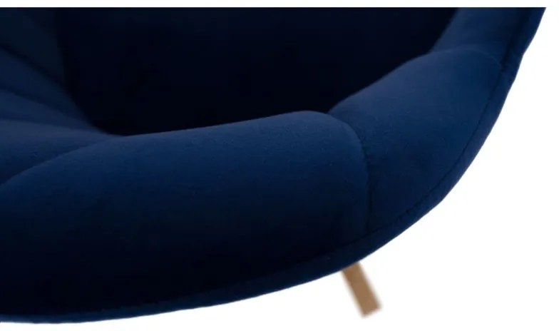 Moderné otočné kreslo čalúnené tmavomodrou Velvet látkou