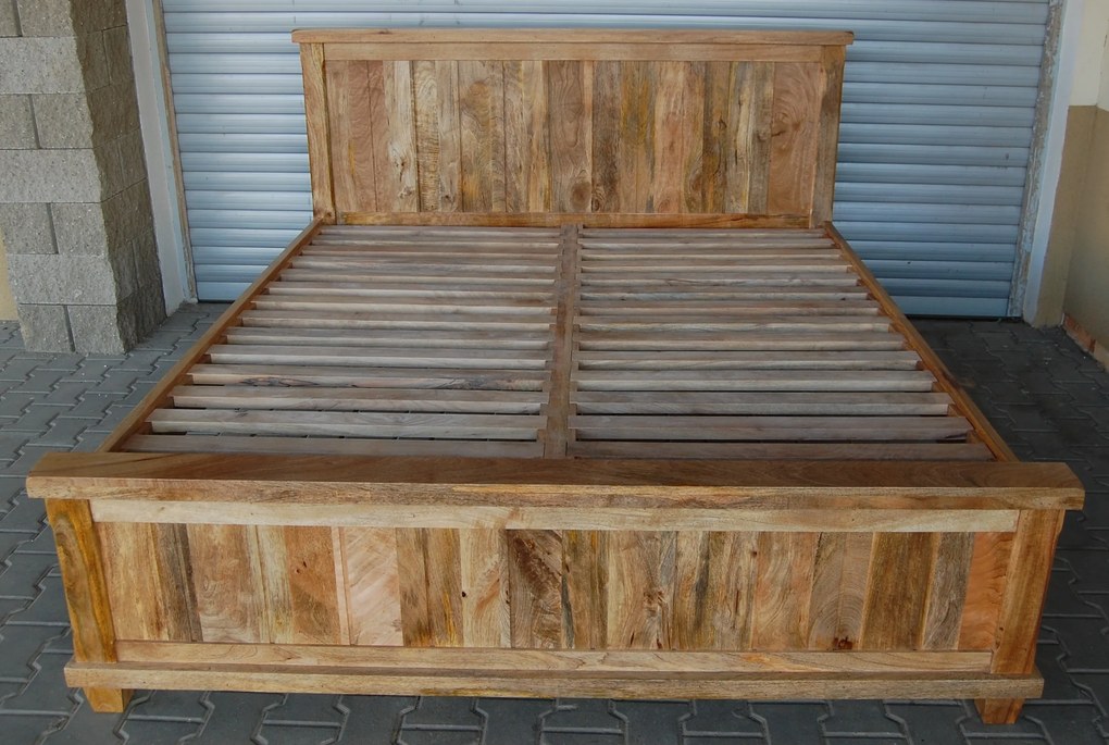 furniture-nabytek.cz - Masívna posteľ 180x200 z dreva mango