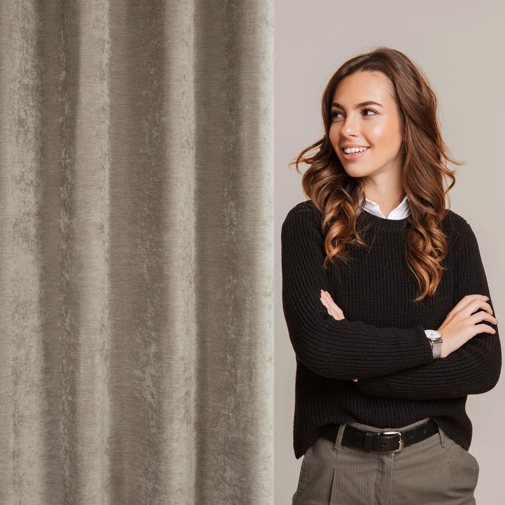 ZÁVES NA KRÚŽKOCH VANI 140X250 CM CAPUCCINO