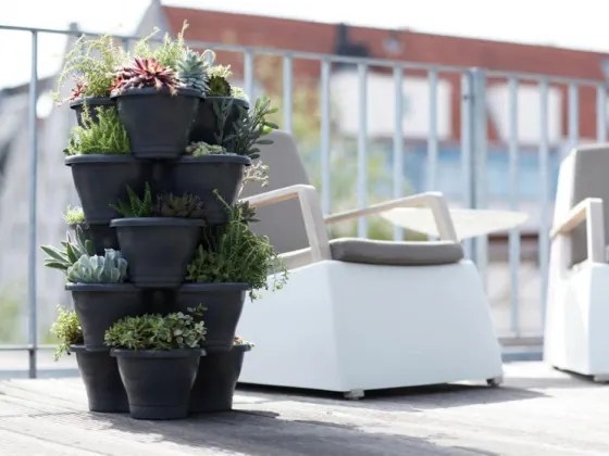 Vertikálna záhrada PREMIUM, malý , plastový kvetináč stohovateľný, Farba Fuchsiová
