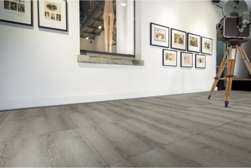 Dlaždica Fortelock Business, 668 x 668 mm, grafit/škandinávsky dub