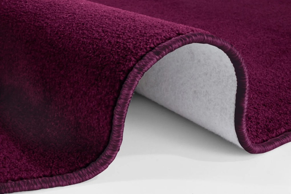 Hanse Home, Kusový koberec Nasty 102368 Blackberry kruh, 200x200 (priemer) kruh, fialová, chodba / predsieň