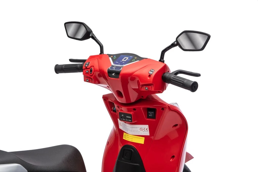 Ramiz Skúter Honda SH125i červený
