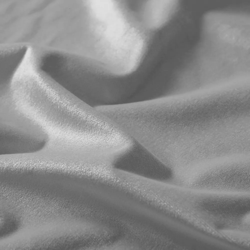 Biante Zamatový oválny obrus Velvet Prémium SVP-039 Sivý 140x220 cm