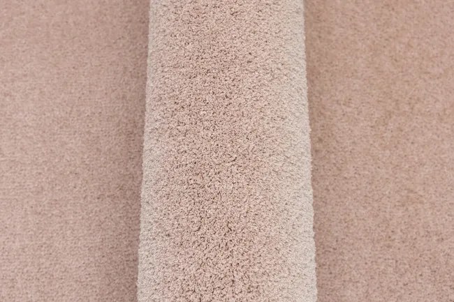 Metrážny koberec AMAZING 110 púdrovoružový