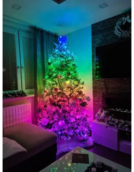 Farebné LED osvetlenie na stromček Twinkly 20m RGB 250LED