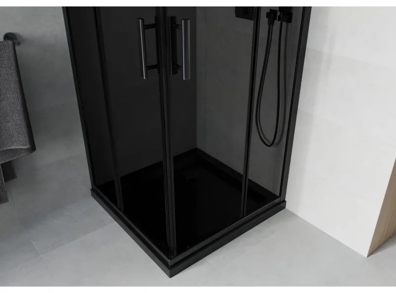 Mexen Rio, štvorcový sprchovací kút s posuvnými dverami 90(dvere) x 90(dvere) x 190 cm, 6mm šedé sklo, čierny profil + čierna sprchová vanička SLIM, 860-090-090-70-40-4070B