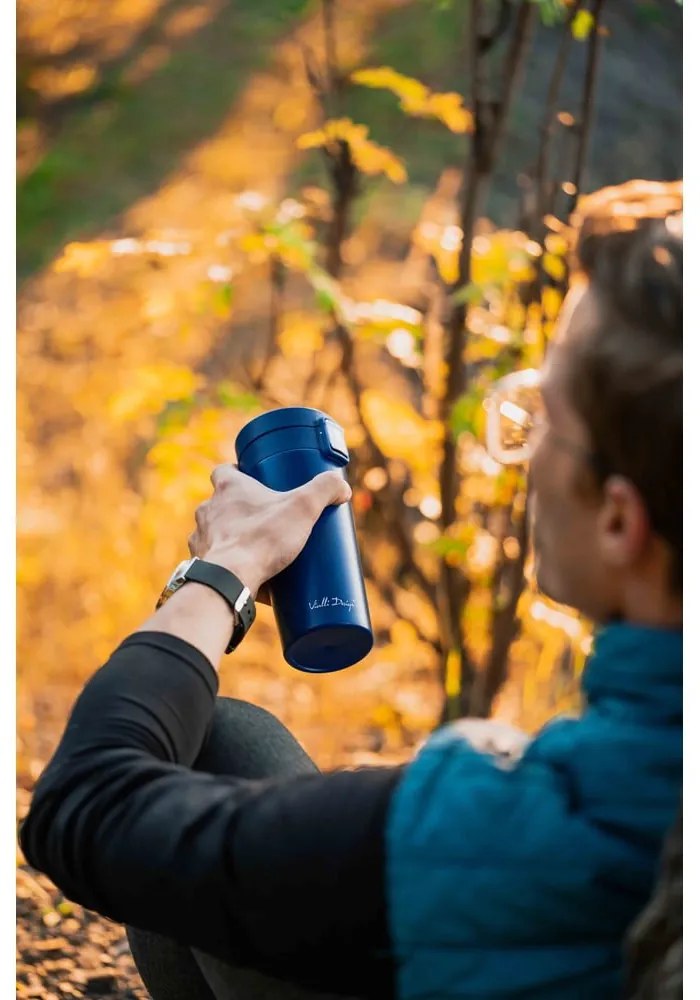 Tmavomodrý cestovný termohrnček Vialli Design Fuori, 400 ml