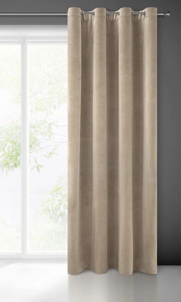 Eurofirany Svetlohnedý záves na krúžkoch ADELLE so zamatovou štruktúrou 140x250 cm