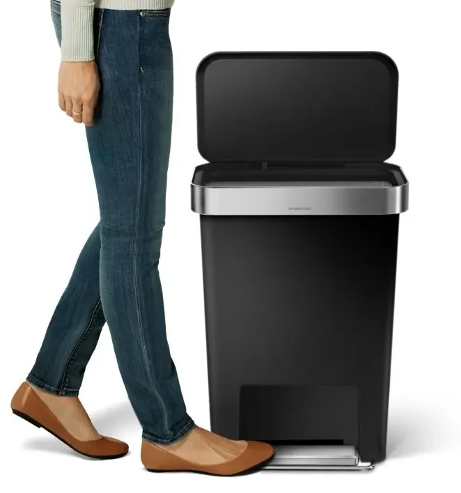 Obdĺžnikový pedálový kôš 45 l čierny plast/nerez, čierna