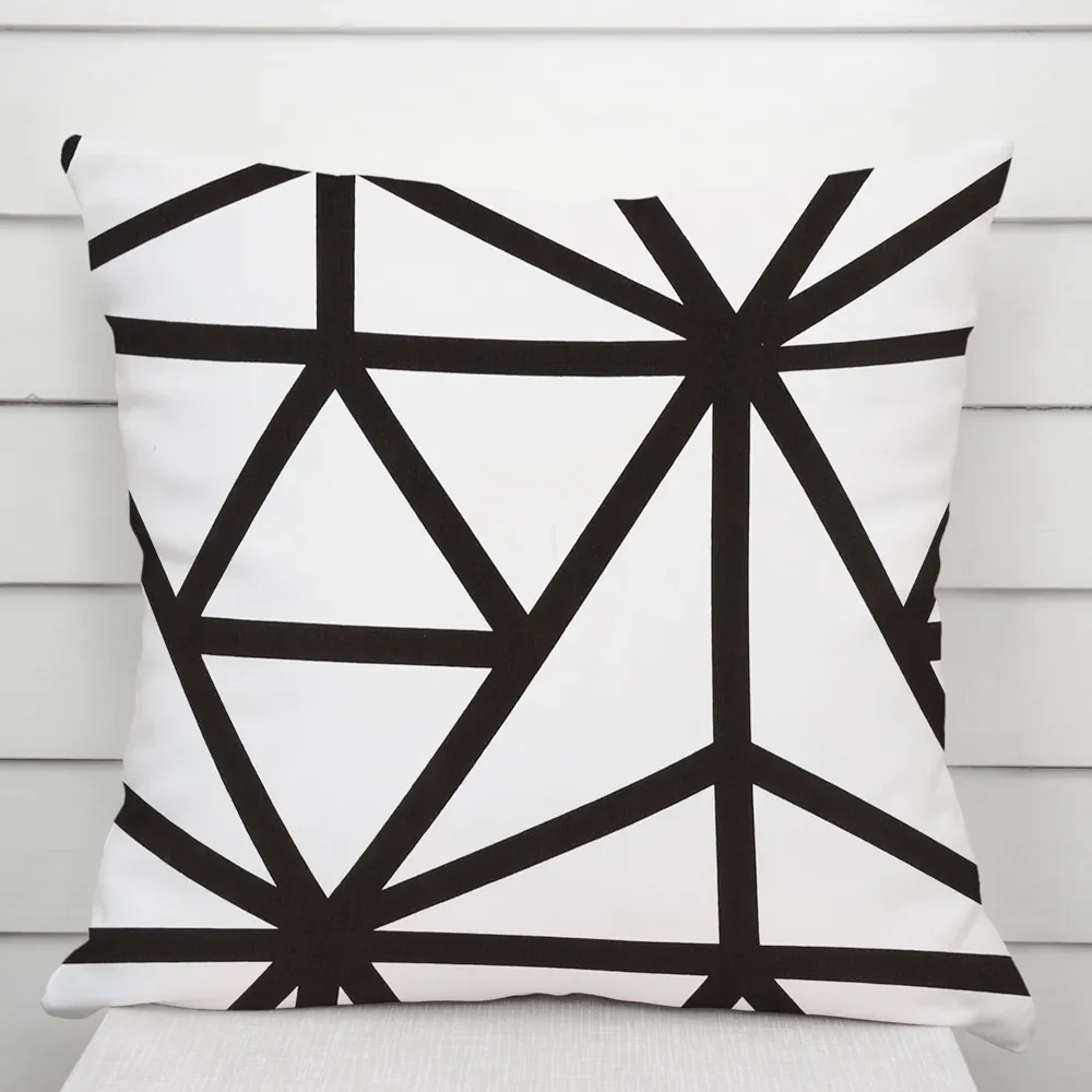 Biante Bavlnená obliečka na vankúš Sandra SA-577 Čierne geometrické vzory na bielom 45 x 45 cm