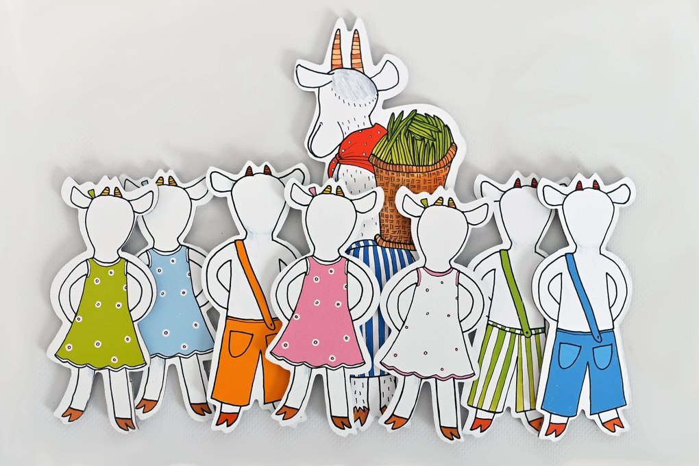 MARIONETINO Bábkové divadlo so zvieratkami – prasiatka a kozliatka (kompletný set, 15 bábok)