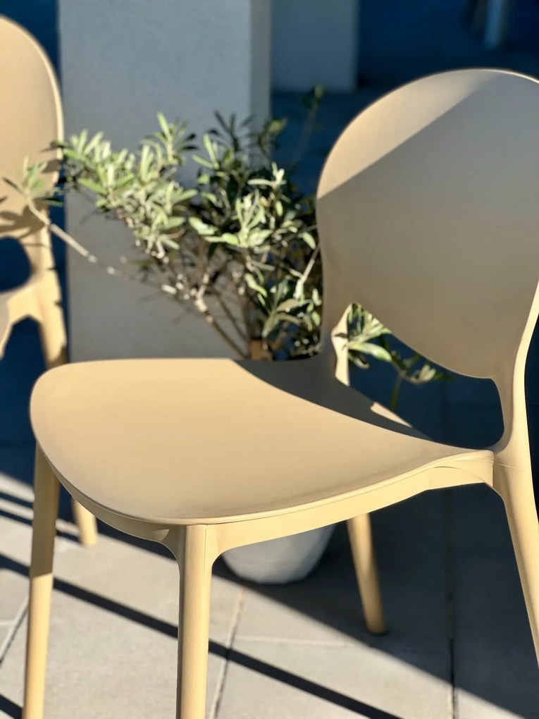 JU Stolička JUSTIN, plastová, béžová