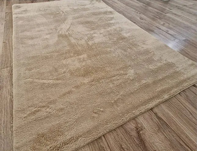 HU Béžový koberec Plush Deluxe Bez Rozmer: 50x80 cm