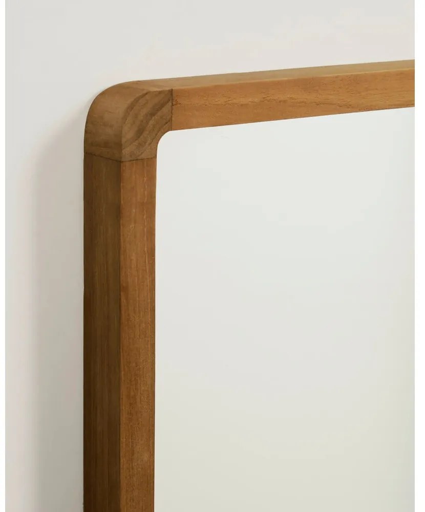 Nástenné zrkadlo s dreveným rámom 45x70 cm Shamel – Kave Home