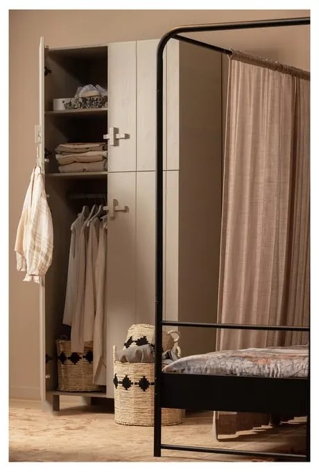 Svetlosivá šatníková skriňa z borovicového dreva 90x210 cm Mees – Basiclabel