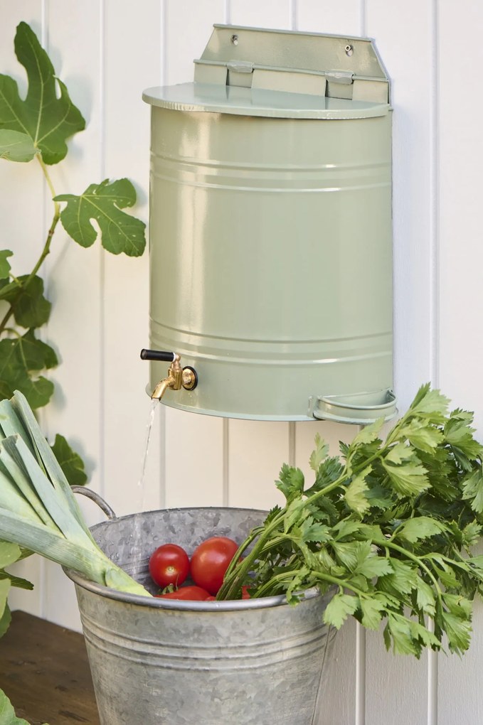 Ib Laursen Nástenná nádrž na vodu s kohútikom a mydelničkou Green 10,5 l