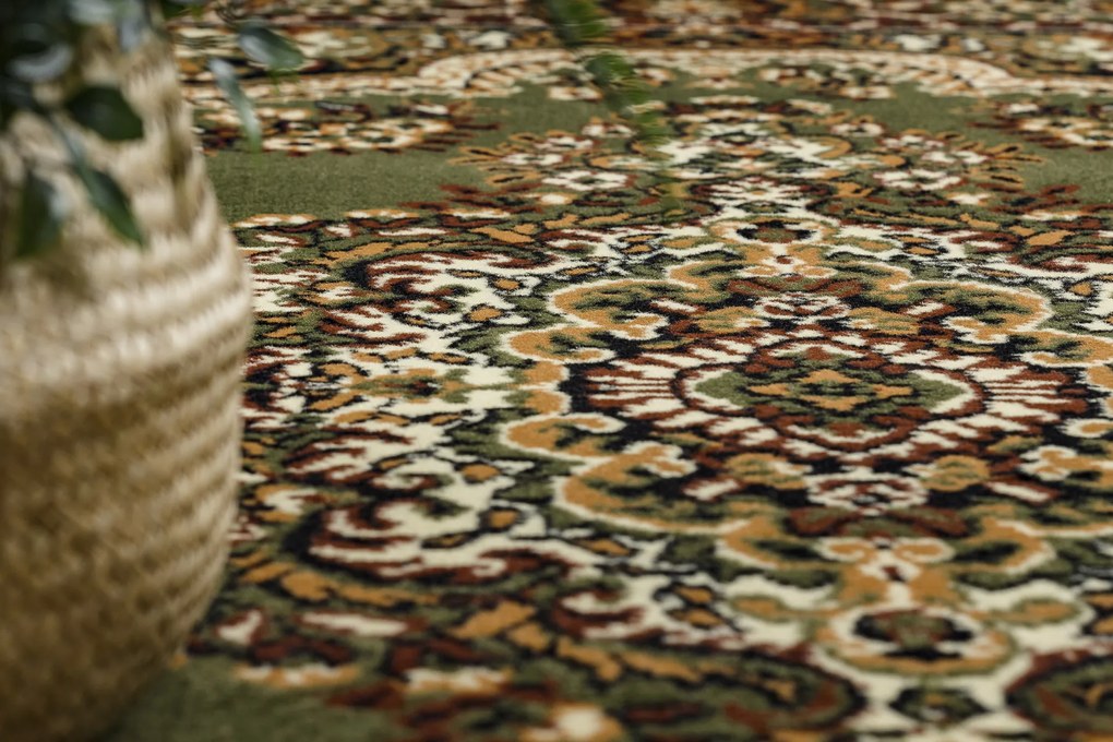 Koberec BCF Morad VIOSNA Ornament, olivovo zelený